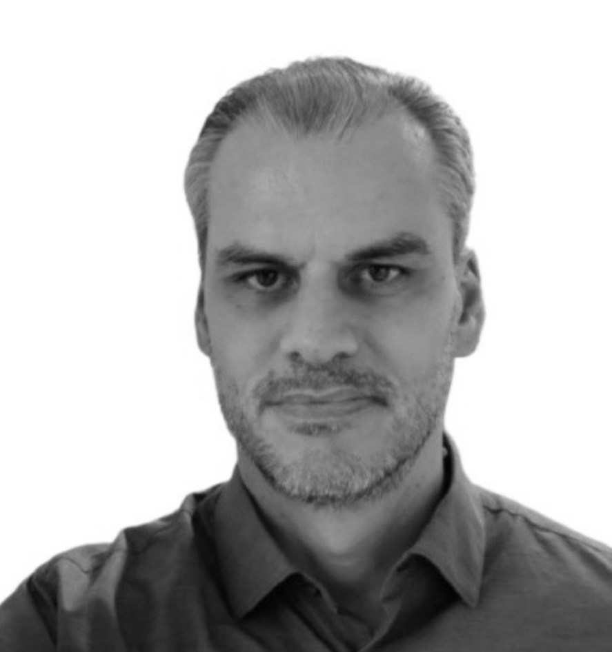 Νίκος Μακρής